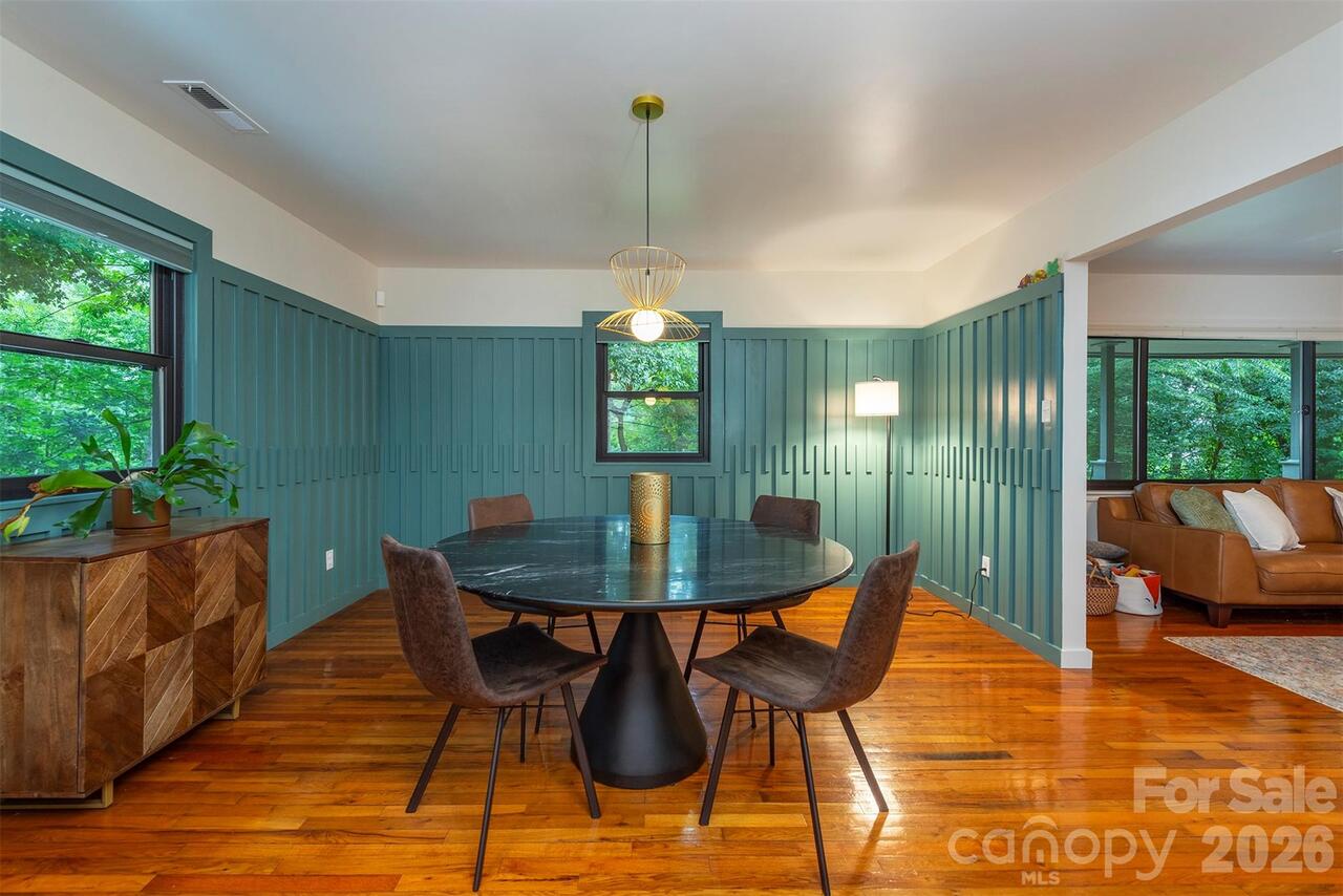 Listing Photo 16