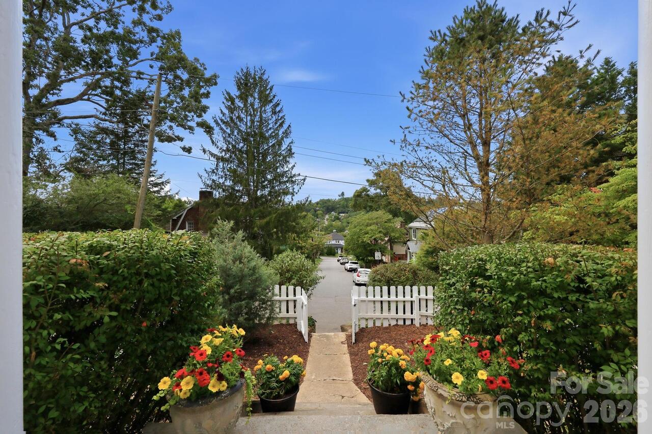 Listing Photo 33