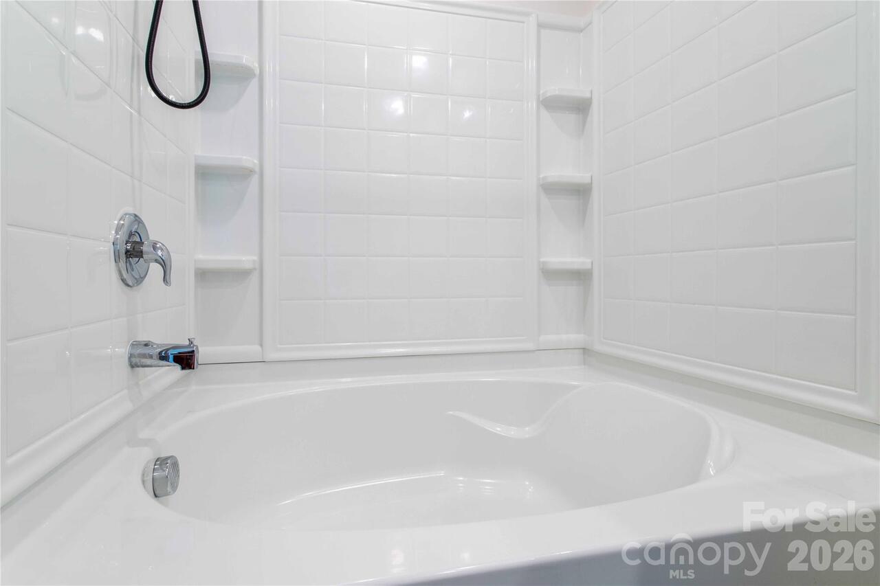Listing Photo 24