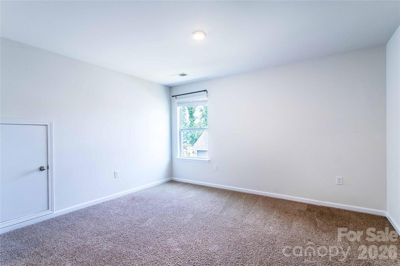 Listing Photo 29
