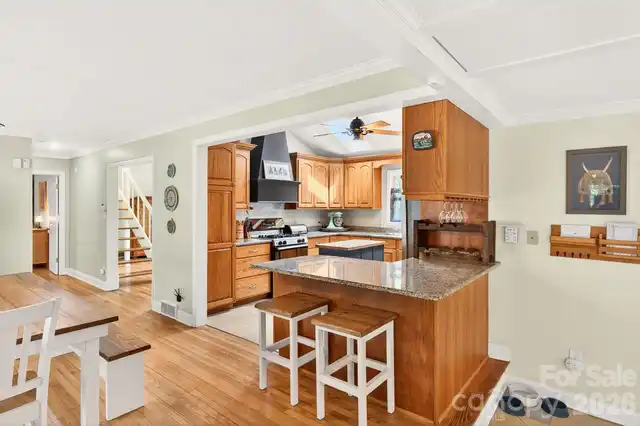 Listing Photo 11