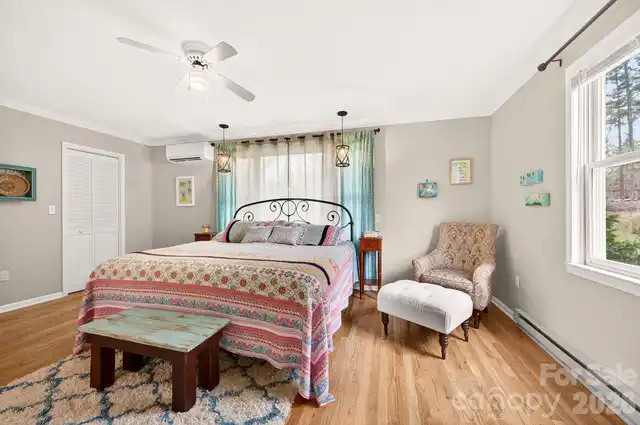 Listing Photo 14