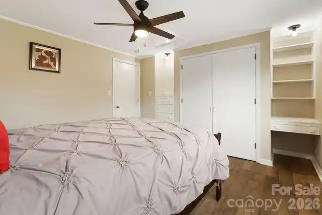 Listing Photo 24