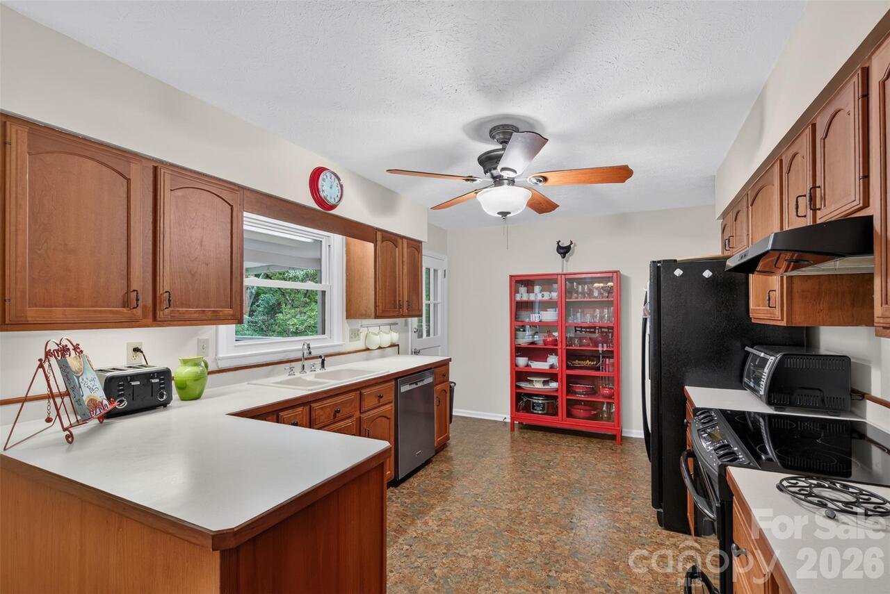 Listing Photo 13