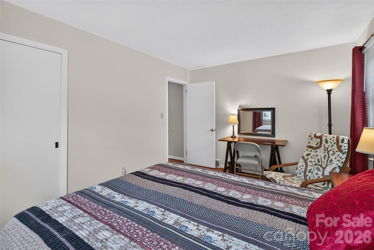 Listing Photo 21