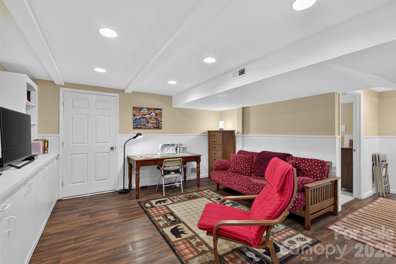 Listing Photo 28
