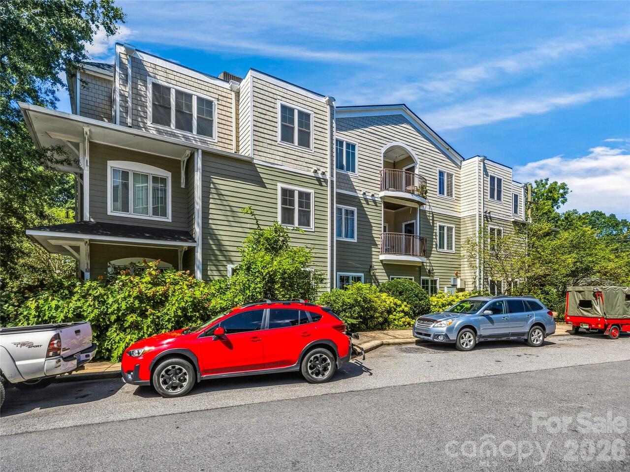 Listing Photo 9