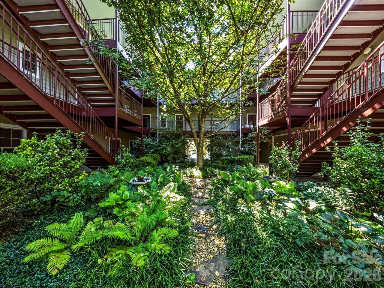Listing Photo 14