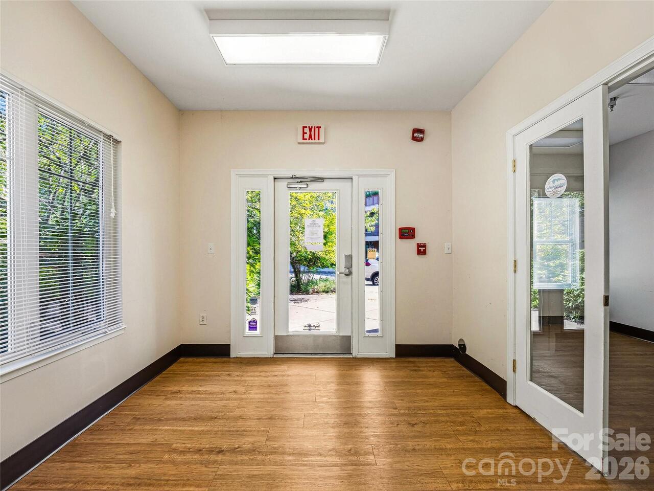 Listing Photo 18