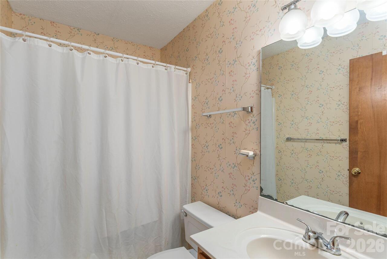 Listing Photo 18