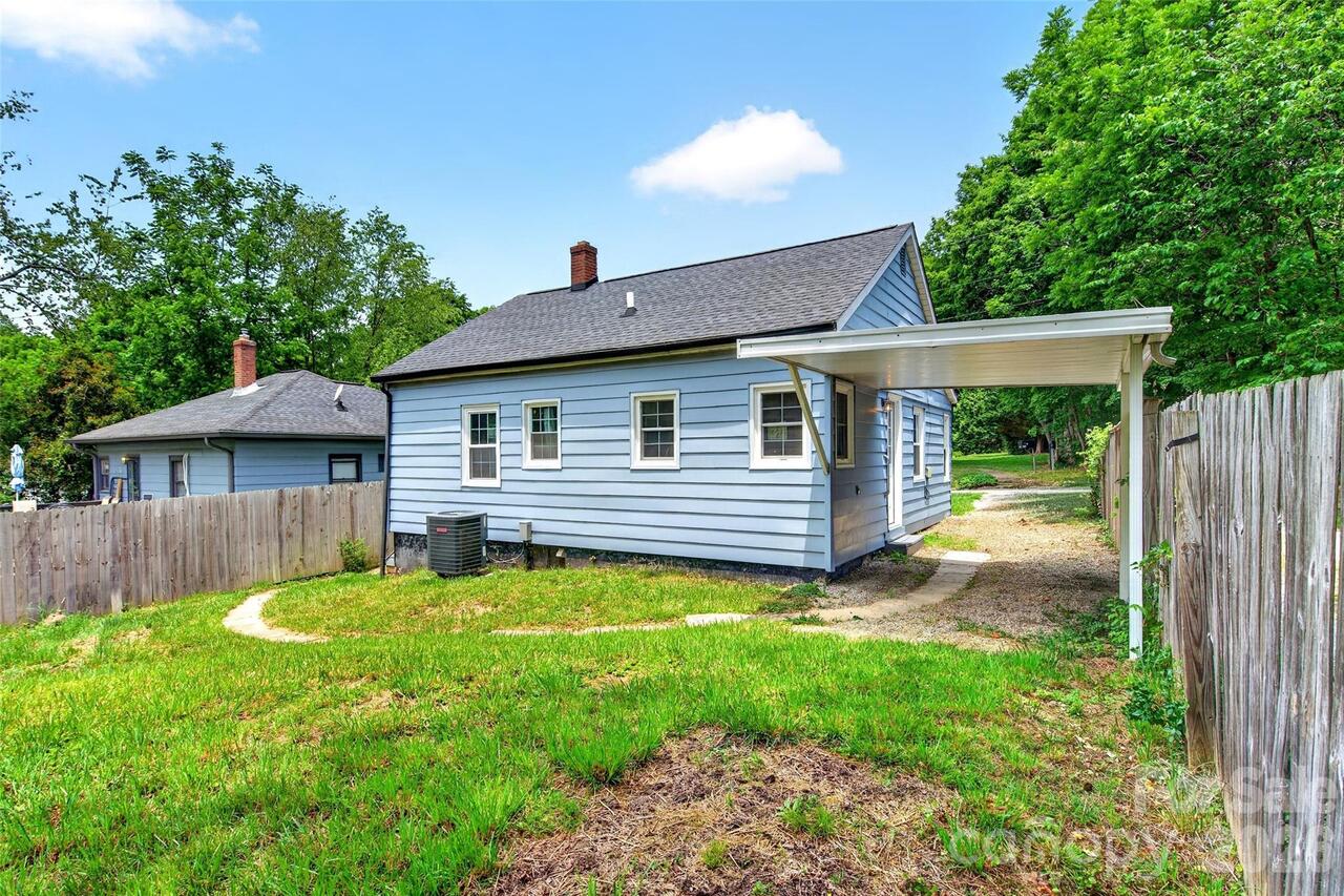 Listing Photo 7