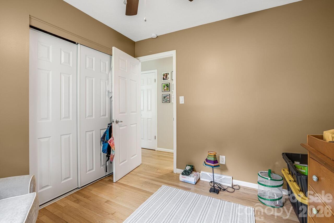 Listing Photo 22