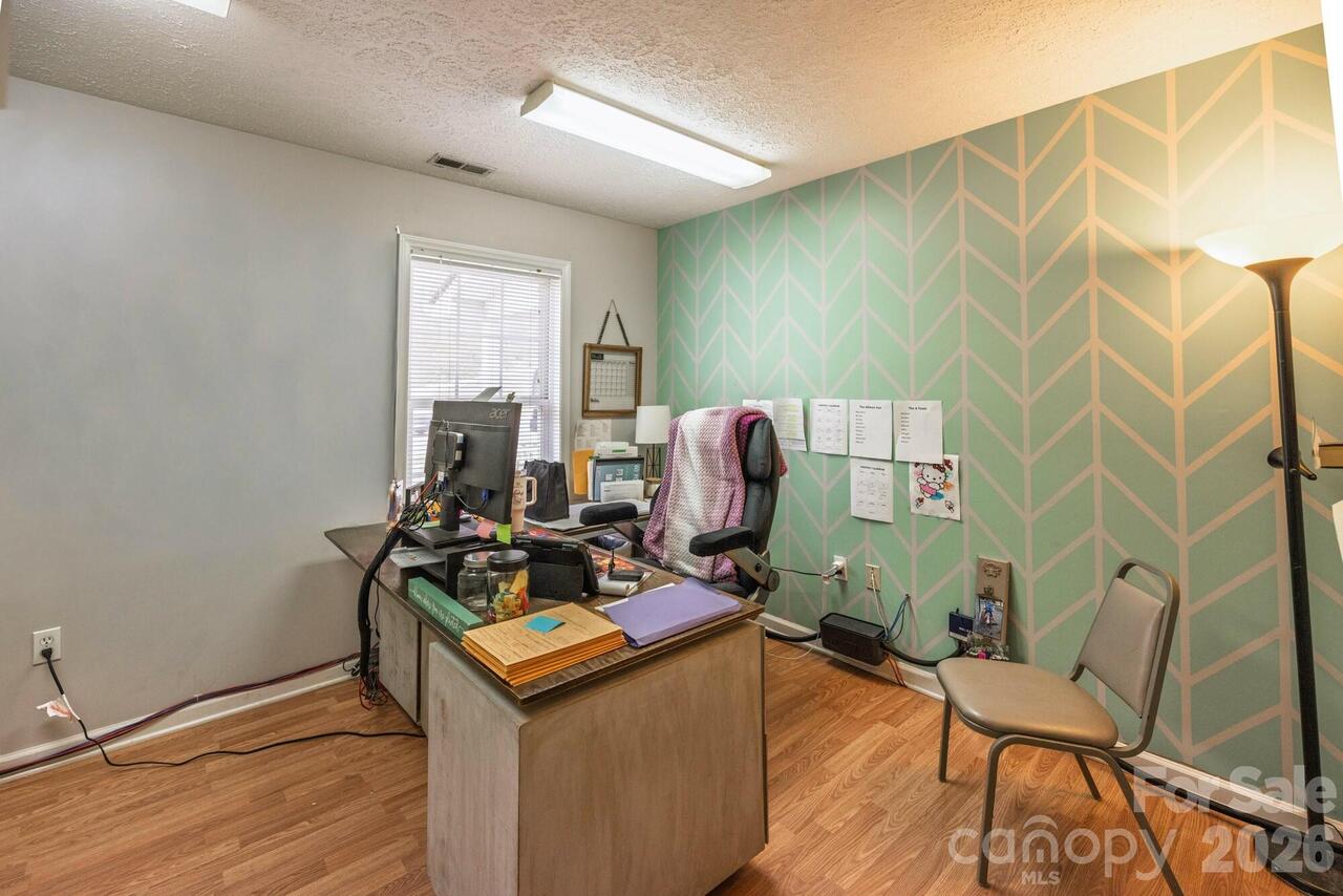 Listing Photo 7