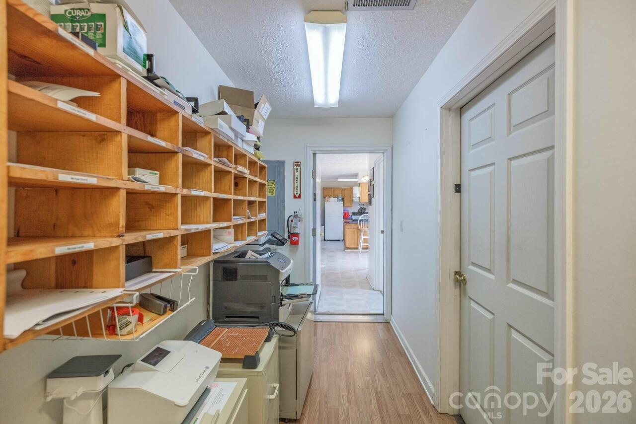 Listing Photo 8