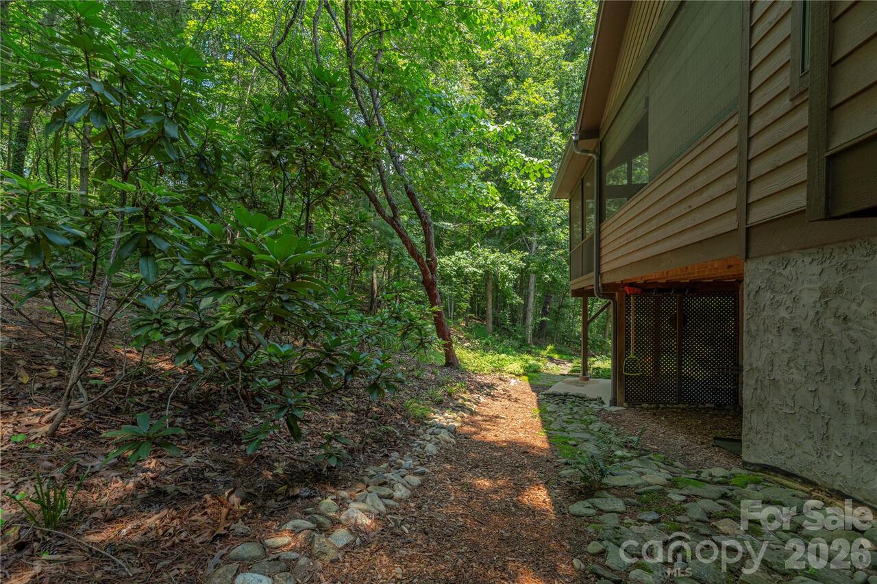Listing Photo 5