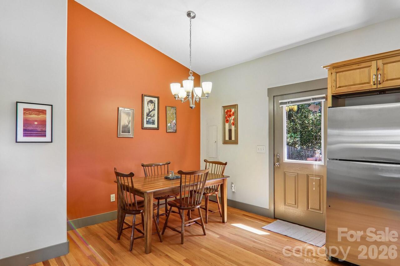 Listing Photo 9