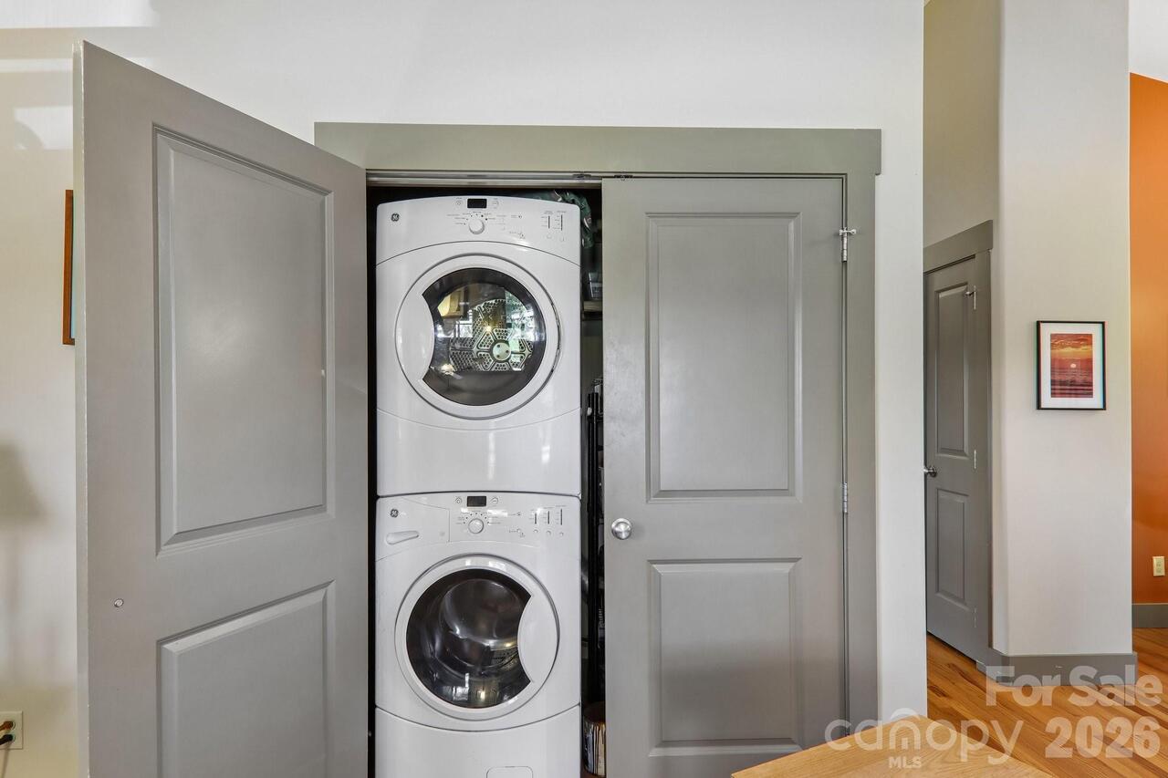 Listing Photo 14