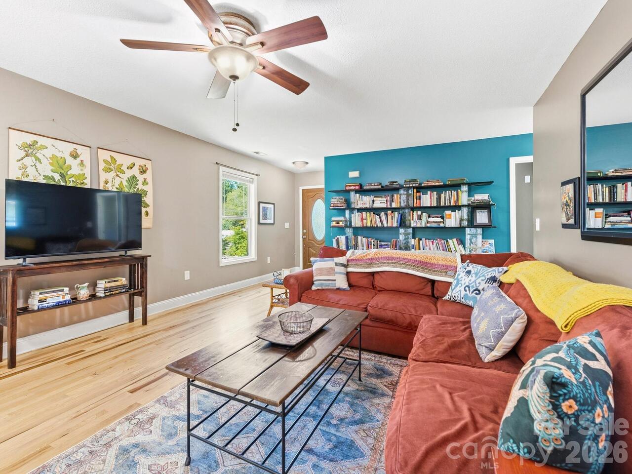 Listing Photo 8