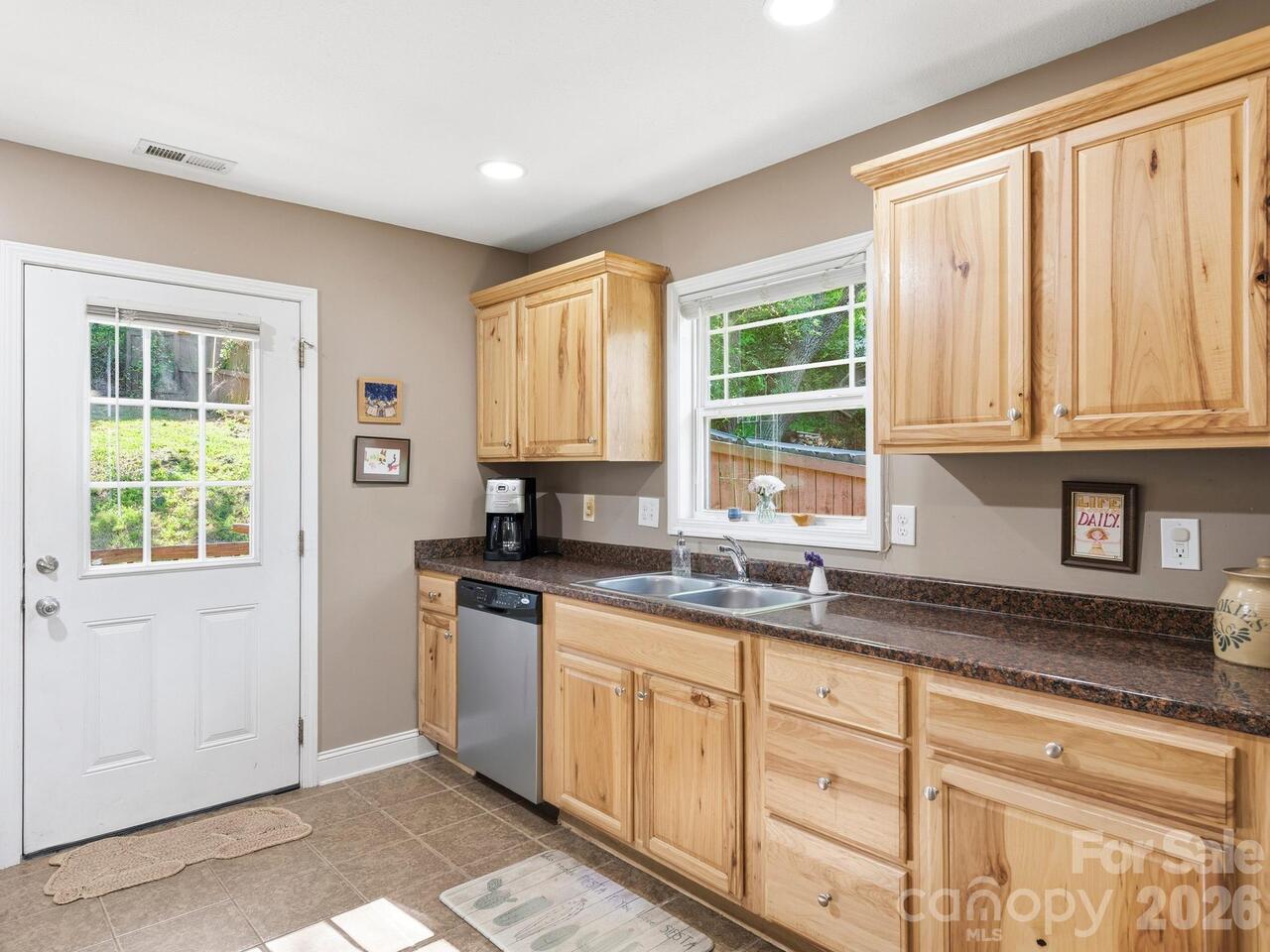Listing Photo 15