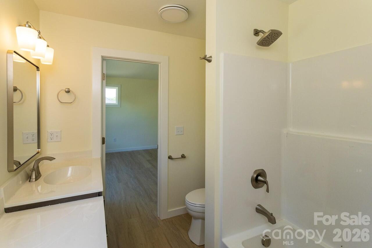 Listing Photo 17
