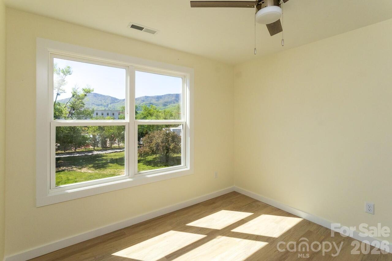 Listing Photo 29