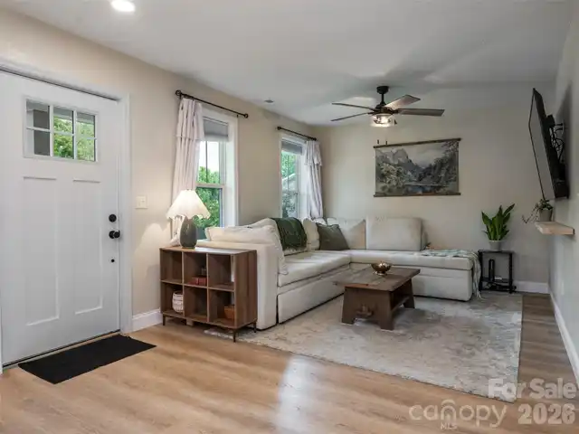 Listing Photo 5