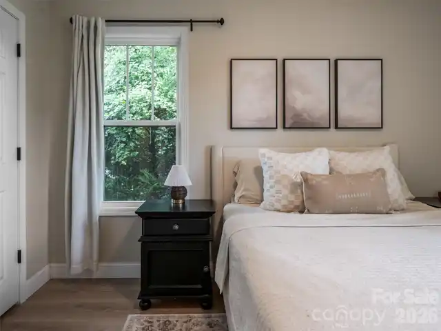 Listing Photo 17
