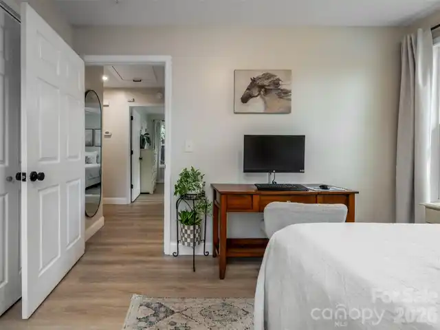 Listing Photo 18