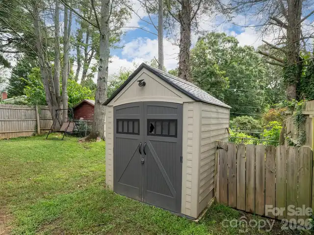 Listing Photo 28