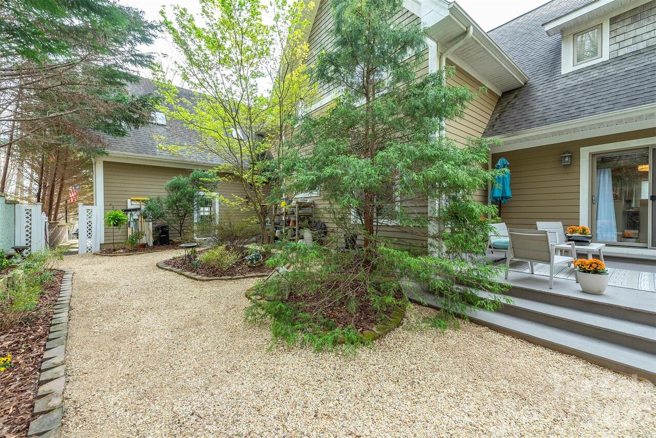 Listing Photo 45