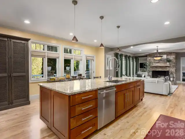 Listing Photo 15
