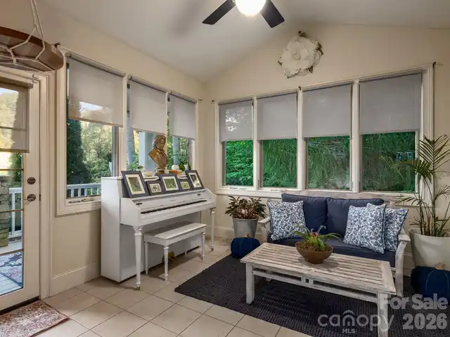 Listing Photo 17