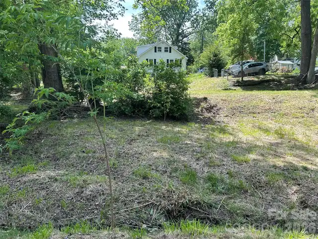 Listing Photo 9