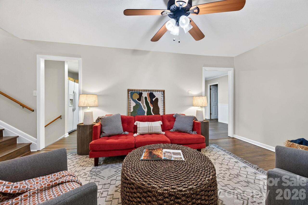 Listing Photo 10