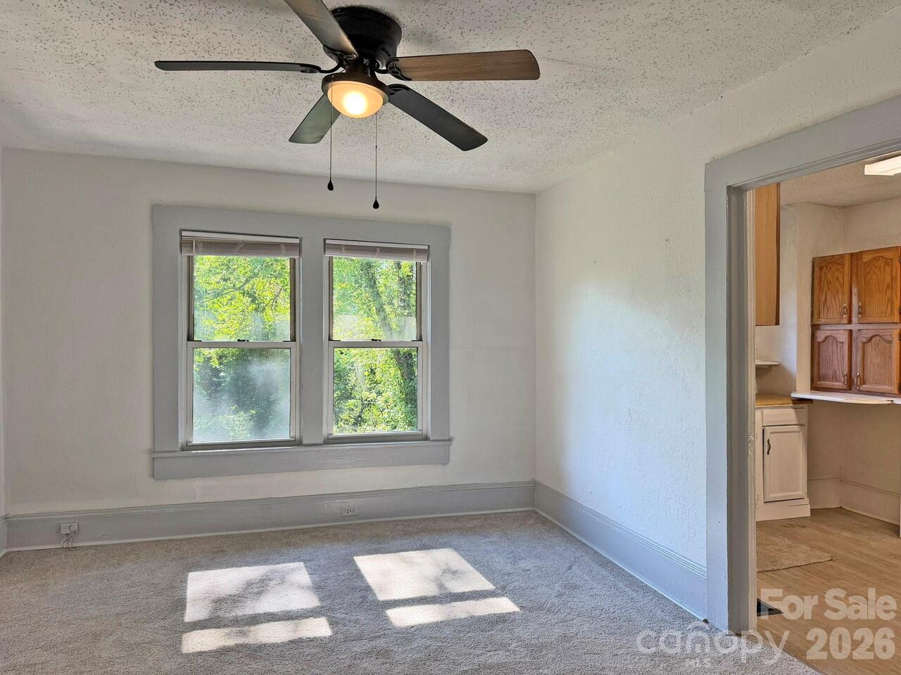 Listing Photo 9