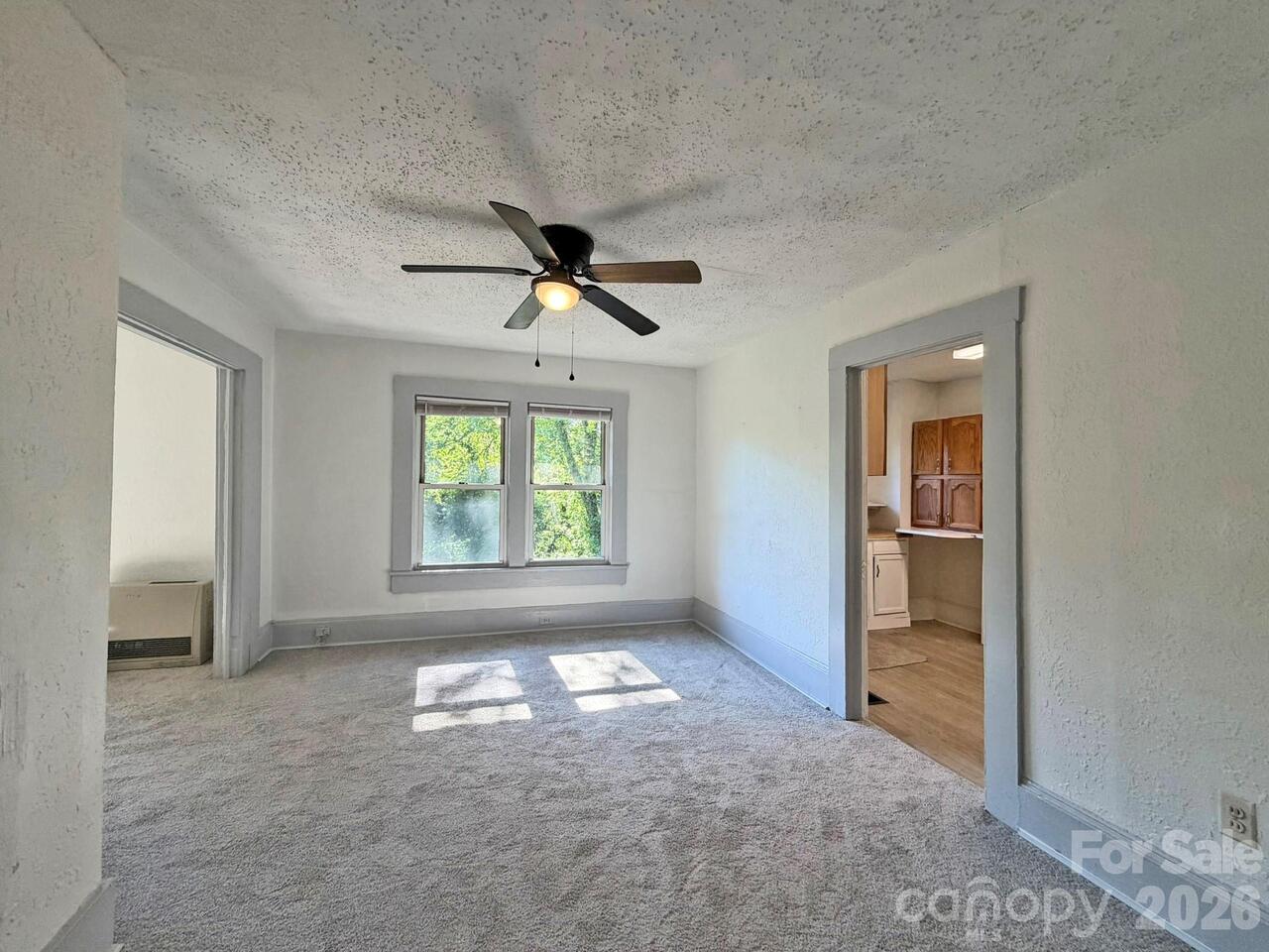 Listing Photo 10