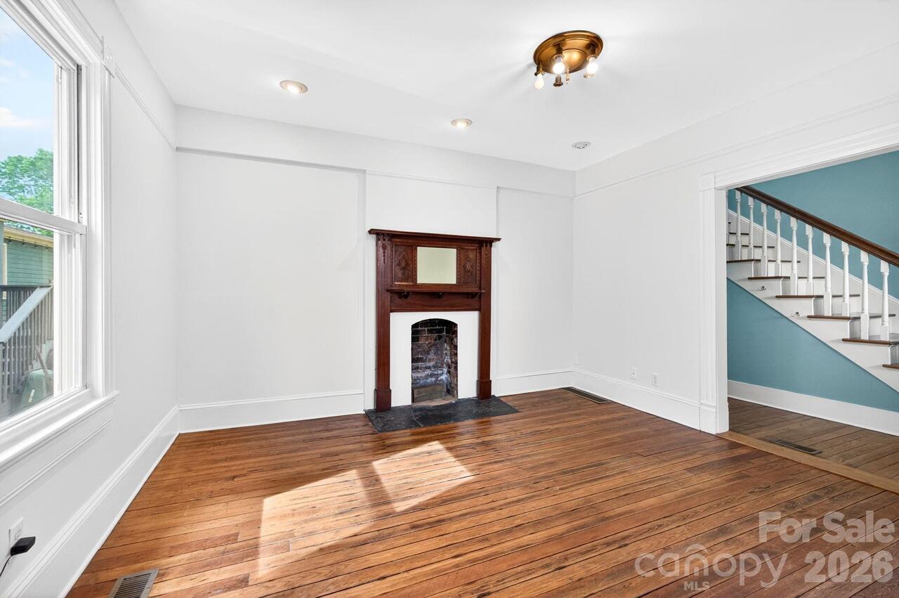Listing Photo 7