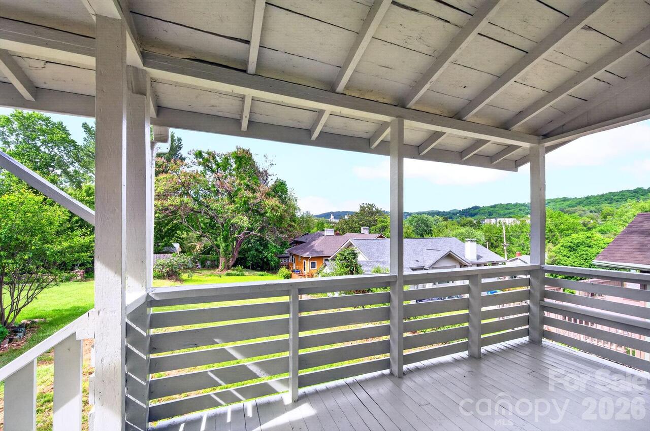 Listing Photo 14