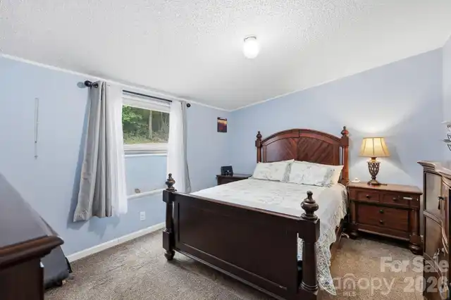 Listing Photo 8