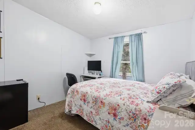 Listing Photo 11