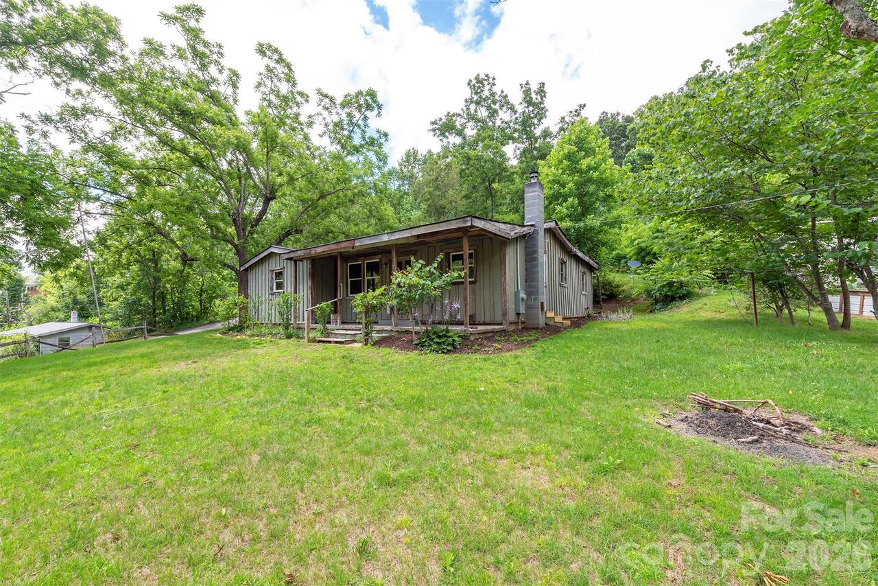 Listing Photo 8