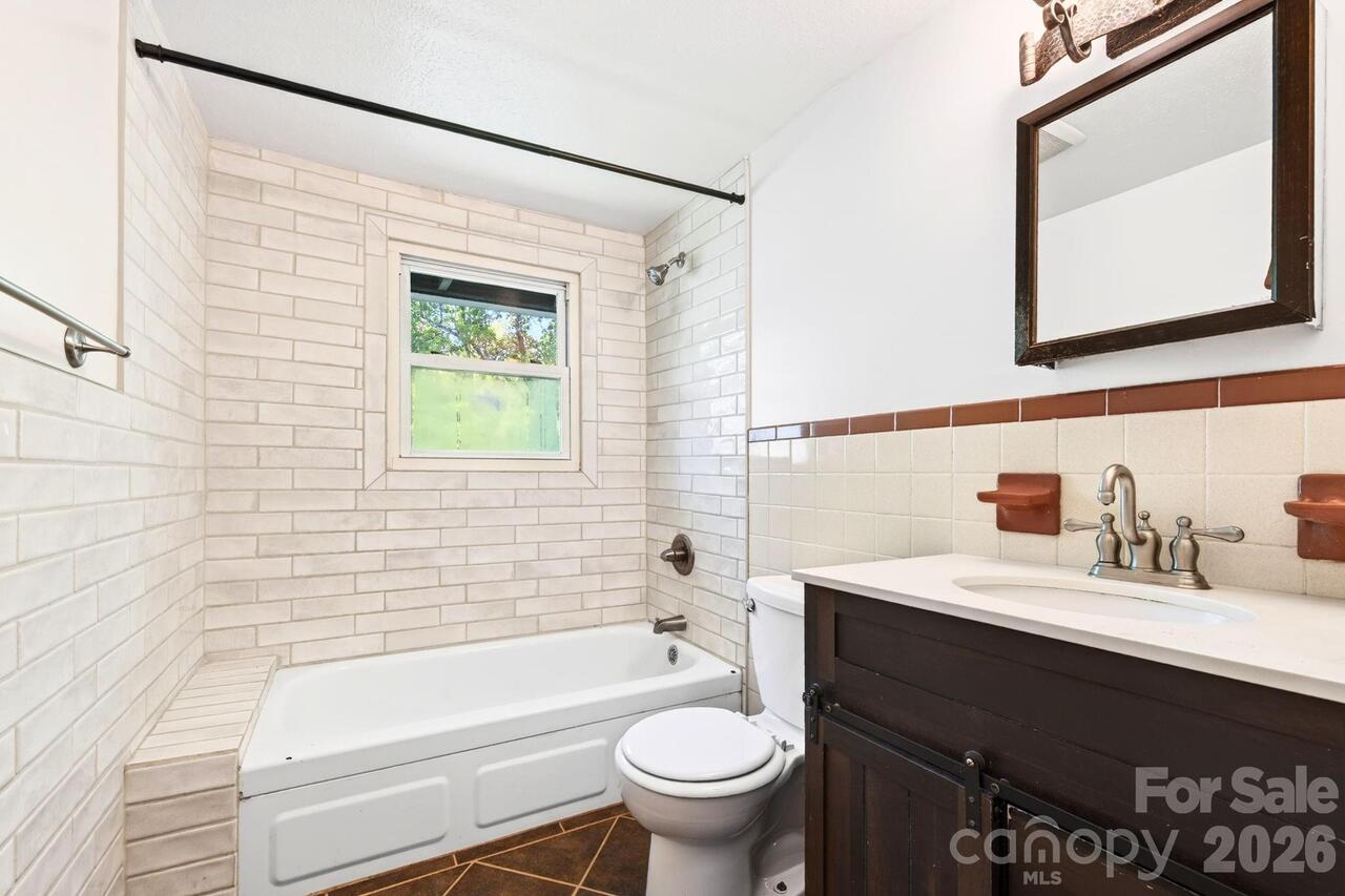 Listing Photo 9