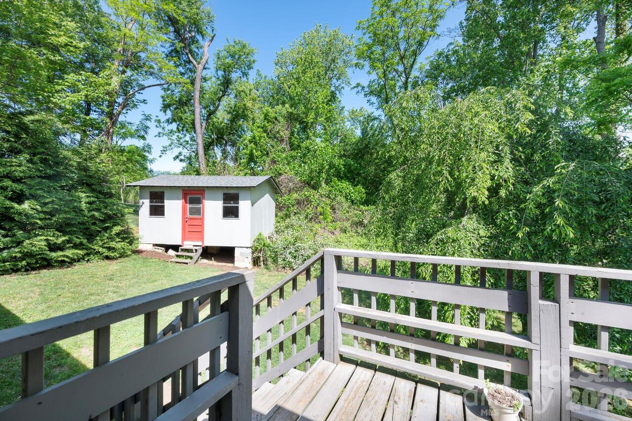Listing Photo 16