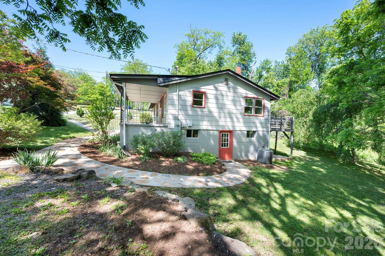 Listing Photo 17