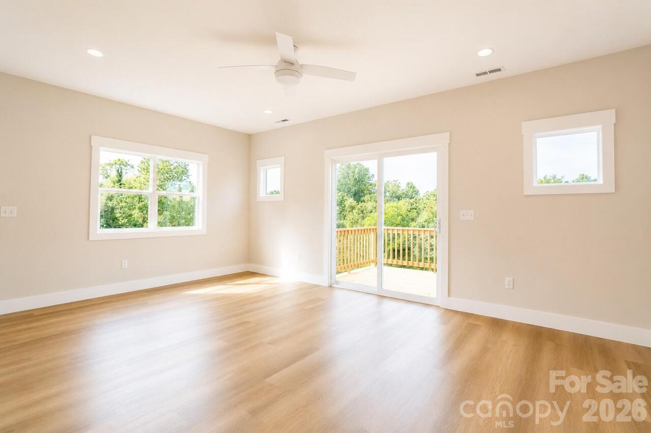 Listing Photo 9