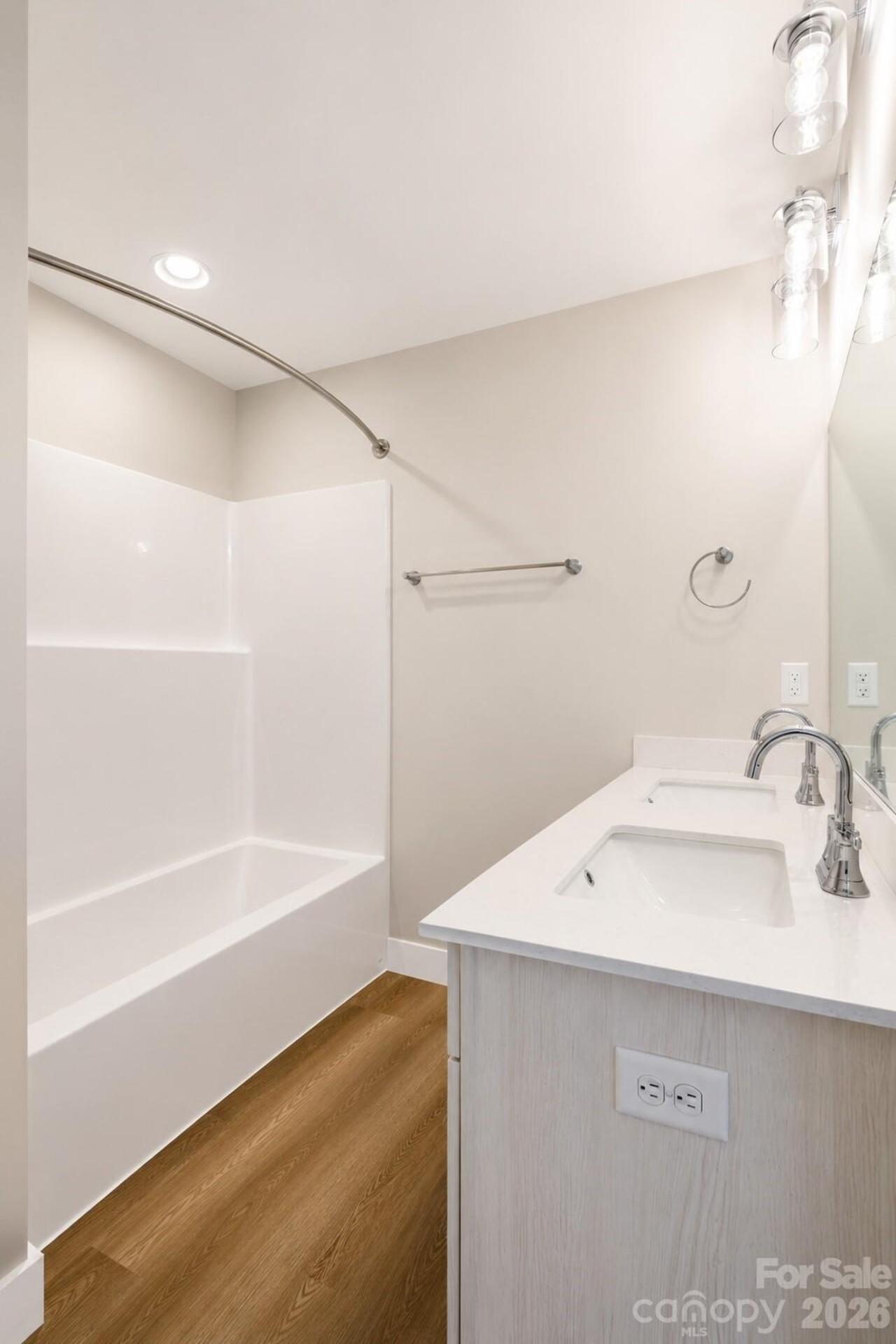 Listing Photo 19