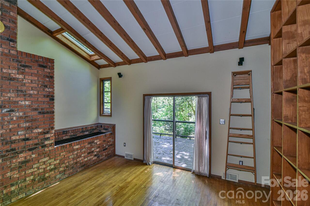 Listing Photo 7