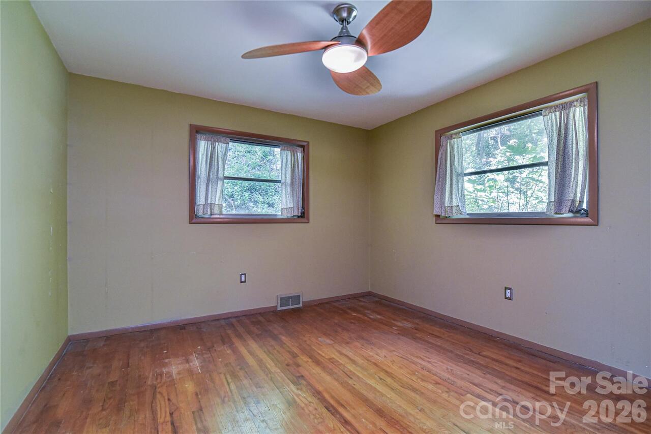 Listing Photo 23