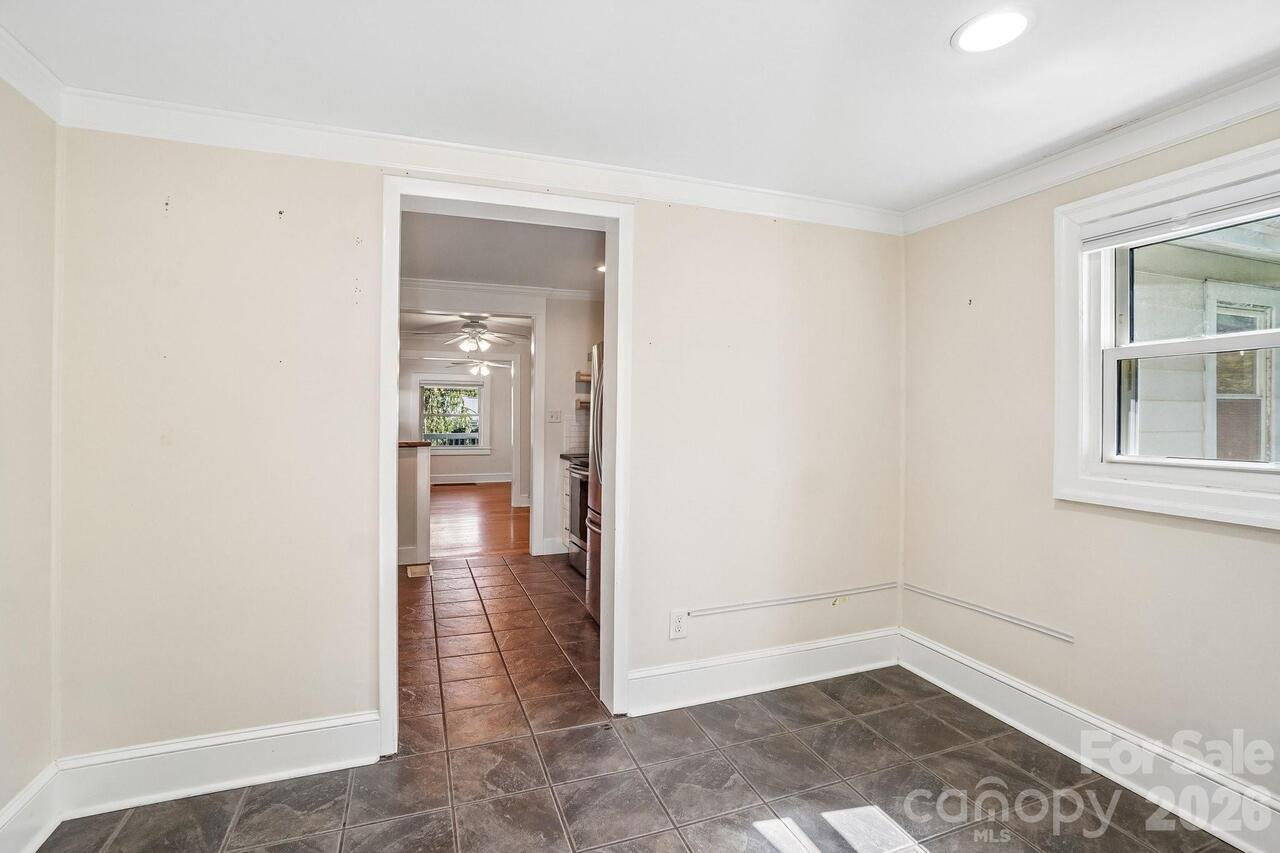 Listing Photo 14