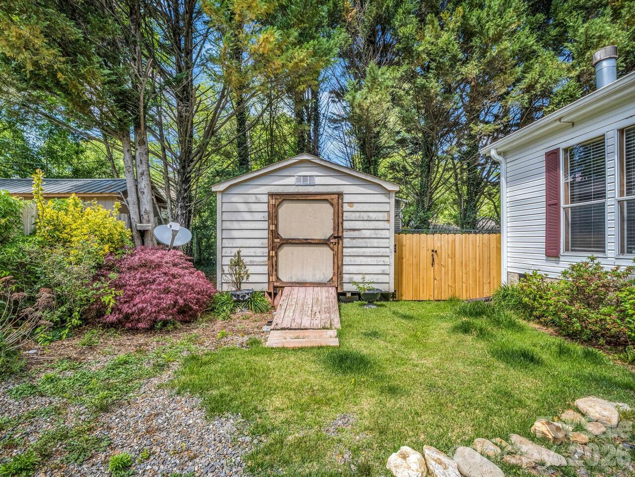 Listing Photo 7